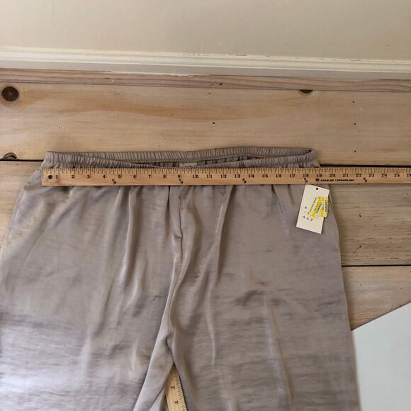 A New Day NWT Women's Mid-Rise Straight Leg Satin Pull-On Pants Cream XXL - Picture 7 of 9